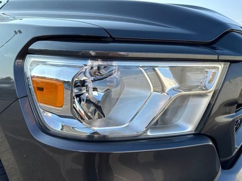 Used 2022 RAM 1500 Big Horn AWD/4WD image 9