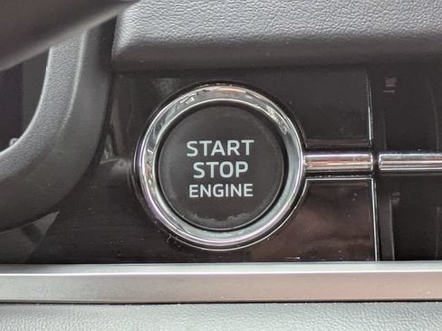 Used 2024 Mitsubishi Outlander SE FWD image 32
