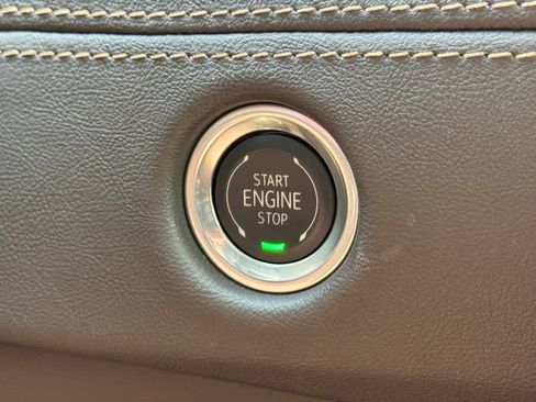 Certified 2026 Cadillac Escalade Luxury w/ LPO, Radiant Package AWD/4WD image 24