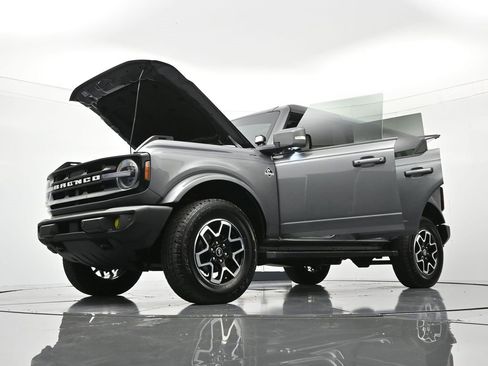 Used 2024 Ford Bronco Outer Banks image 49