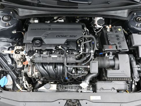 Used 2023 Hyundai Elantra SEL image 29