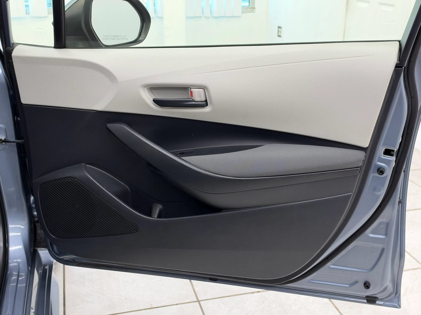 Used 2022 Toyota Corolla LE FWD image 23