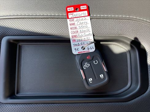 Used 2022 Chevrolet Silverado 3500 High Country image 59
