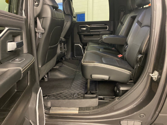 Used 2019 RAM 2500 Laramie w/ Night Edition AWD/4WD image 33