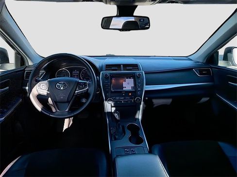 Used 2017 Toyota Camry XSE image 15