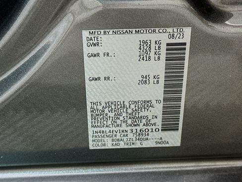 Used 2024 Nissan Altima 2.5 SL FWD image 12