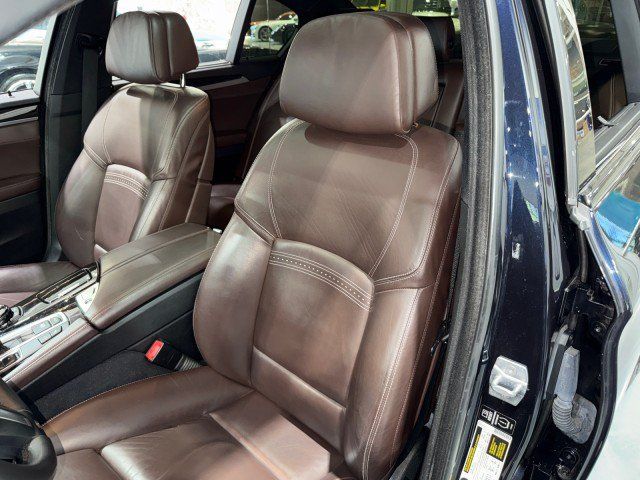 Used 2015 BMW 550i Sedan RWD image 47