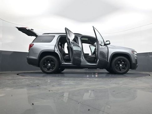Used 2023 GMC Acadia AT4 w/ Technology Package image 34