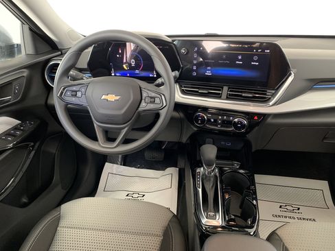 New 2026 Chevrolet Trax LT image 16
