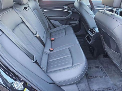 Used 2022 Audi e-tron Premium Plus image 17