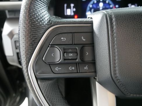 Certified 2024 Toyota Tacoma SR5 AWD/4WD image 27