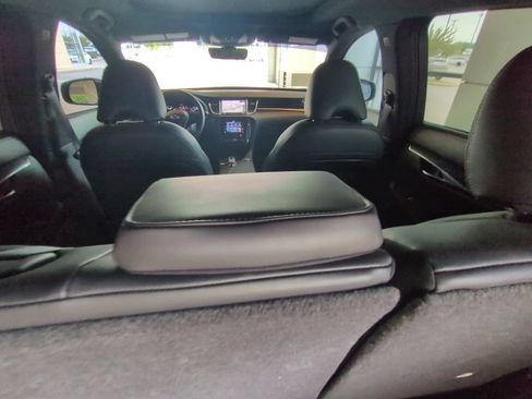 Used 2023 INFINITI QX50 Sport AWD/4WD image 29