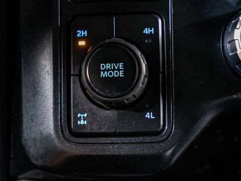 Used 2024 Ford F250 Lariat w/ Black Appearance Package AWD/4WD image 25