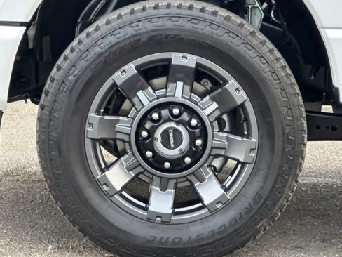 Used 2024 Ford F250 Lariat w/ Lariat Ultimate Package image 26