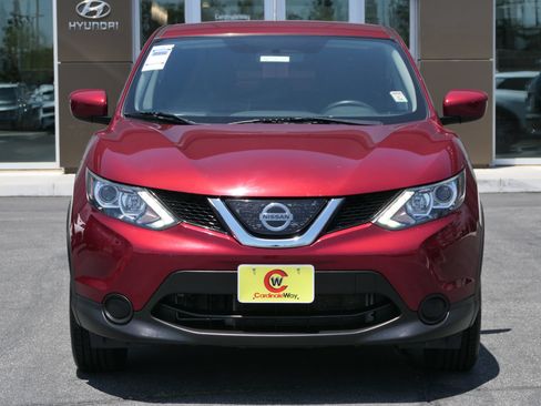 Used 2019 Nissan Rogue Sport S FWD image 8