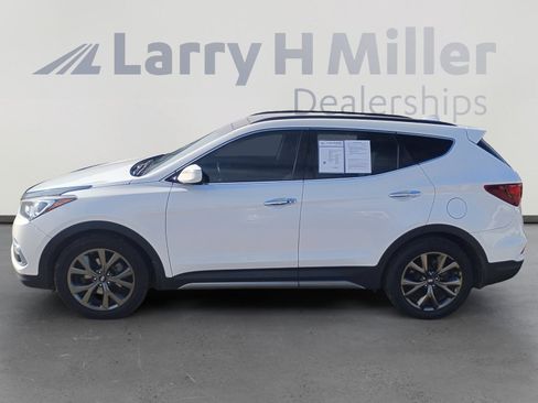 Used 2018 Hyundai Santa Fe Sport image 2