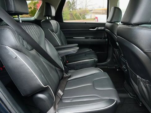 Used 2023 Hyundai Palisade Limited w/ Cargo Package image 10