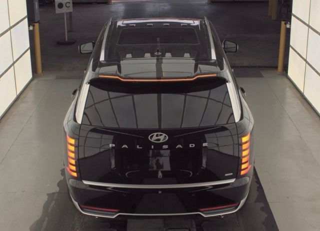 Used 2026 Hyundai Palisade Calligraphy AWD/4WD image 5