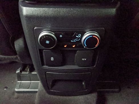 Used 2023 Ford Explorer Limited image 19