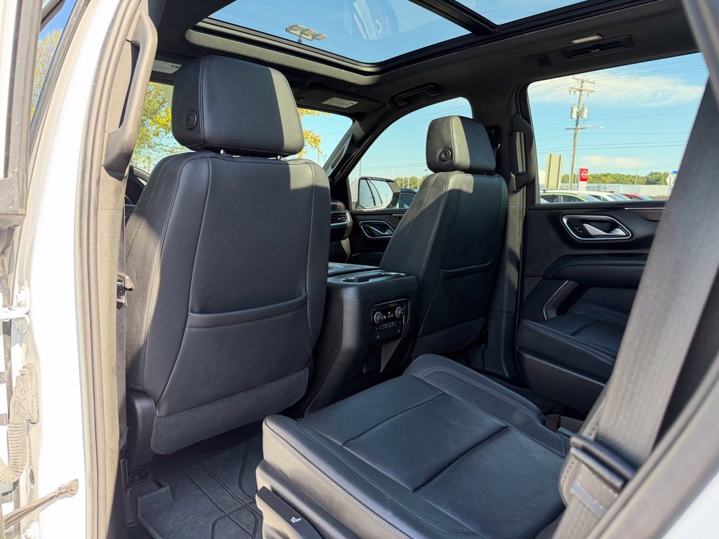 Used 2022 Chevrolet Tahoe Z71 w/ Luxury Package AWD/4WD image 26