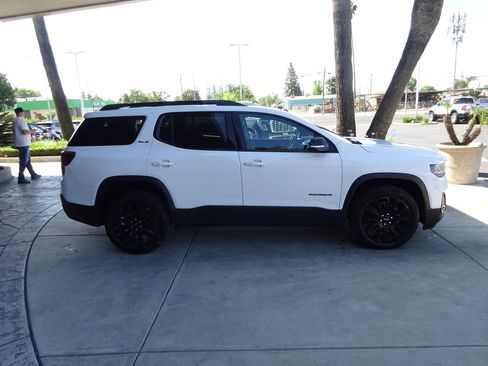 Certified 2023 GMC Acadia SLE w/ Driver Convenience Package FWD image 12