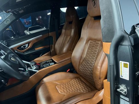 Used 2019 Lamborghini Urus image 14