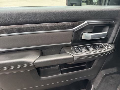 Used 2024 RAM 2500 Big Horn w/ Night Edition image 17