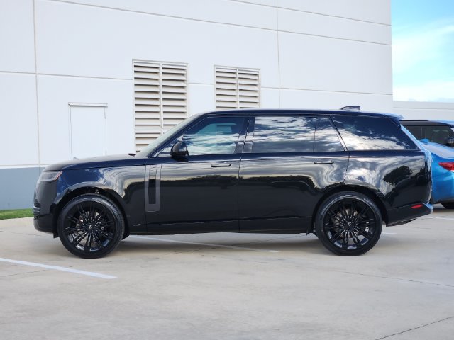 New 2027 Land Rover Range Rover Long Wheelbase SE AWD/4WD image 3