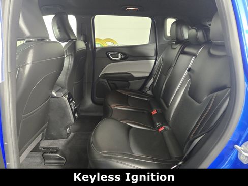 Certified 2023 Jeep Compass Limited AWD/4WD image 13
