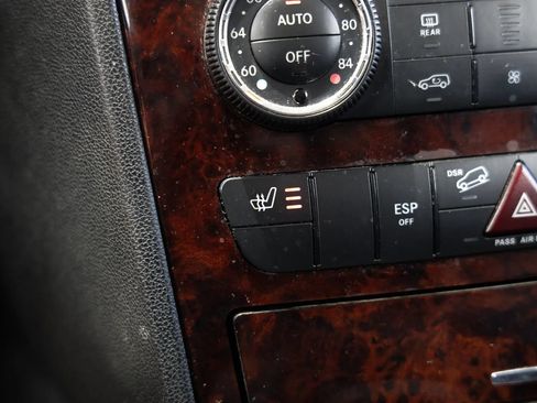 Used 2011 Mercedes-Benz ML 350 4MATIC image 31