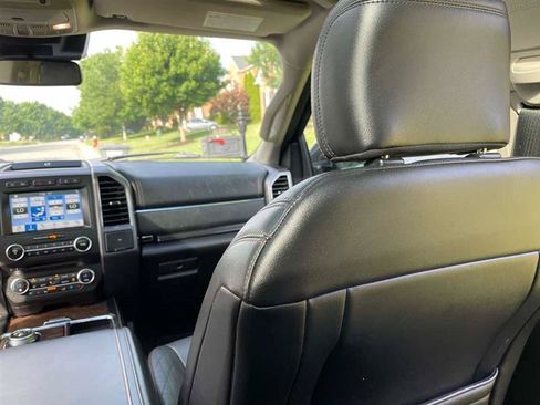 Used 2018 Ford Expedition Max Platinum AWD/4WD image 26