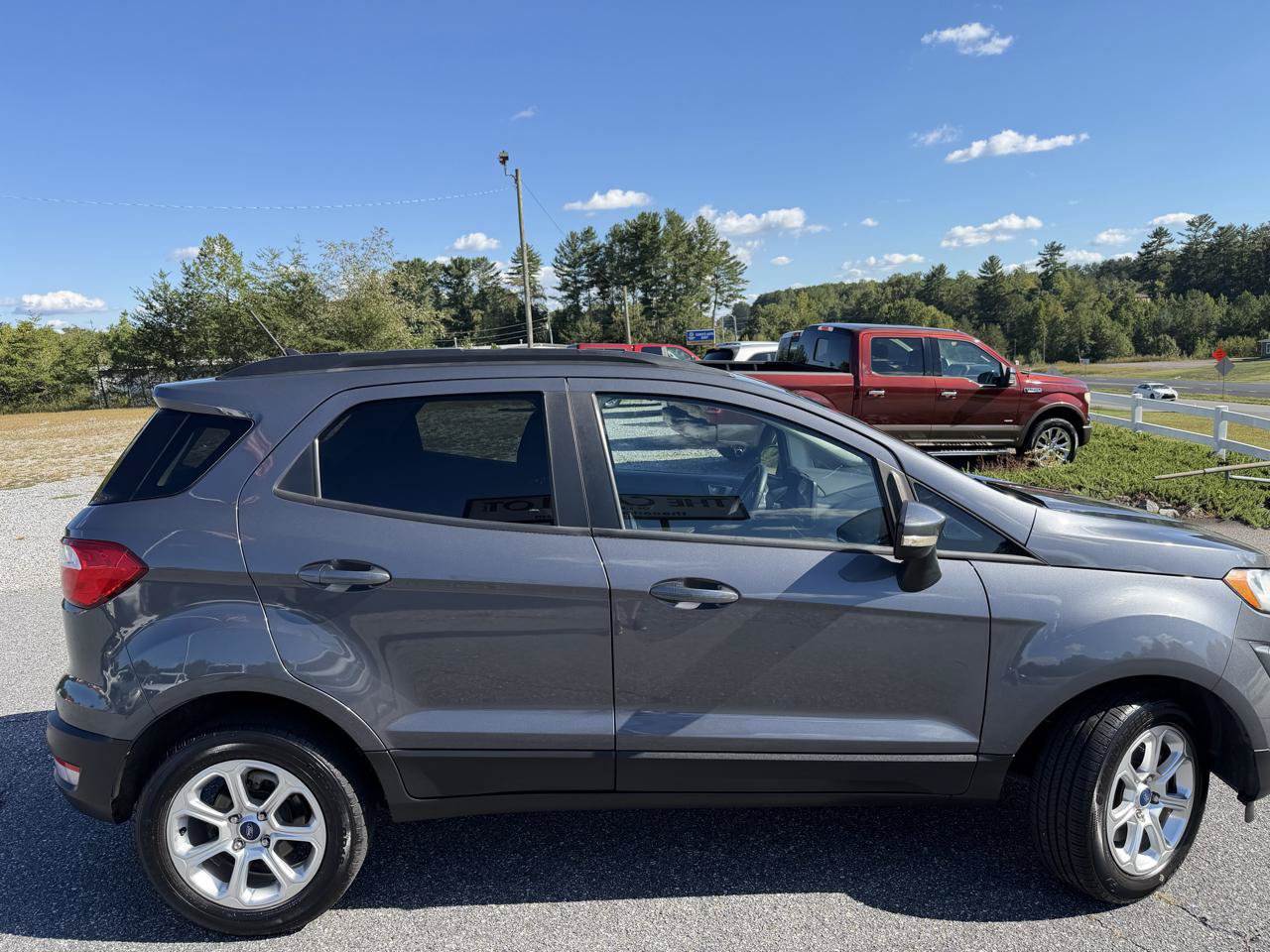 Used 2020 Ford EcoSport SE w/ SE Convenience Package FWD image 4
