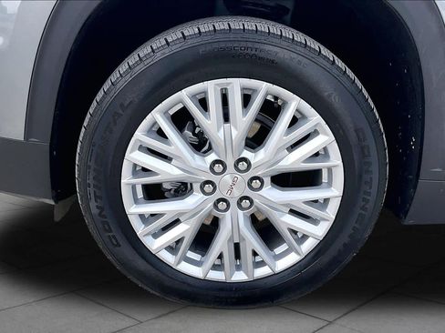 Used 2026 GMC Acadia Elevation w/ Elevation Premium Package FWD image 11