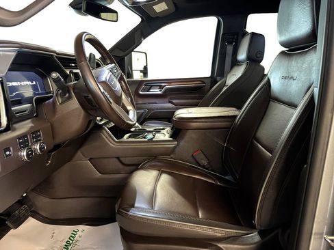 Used 2024 GMC Sierra 3500 Denali image 10