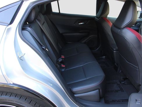 Used 2026 Toyota Prius Plug-In Hybrid image 31