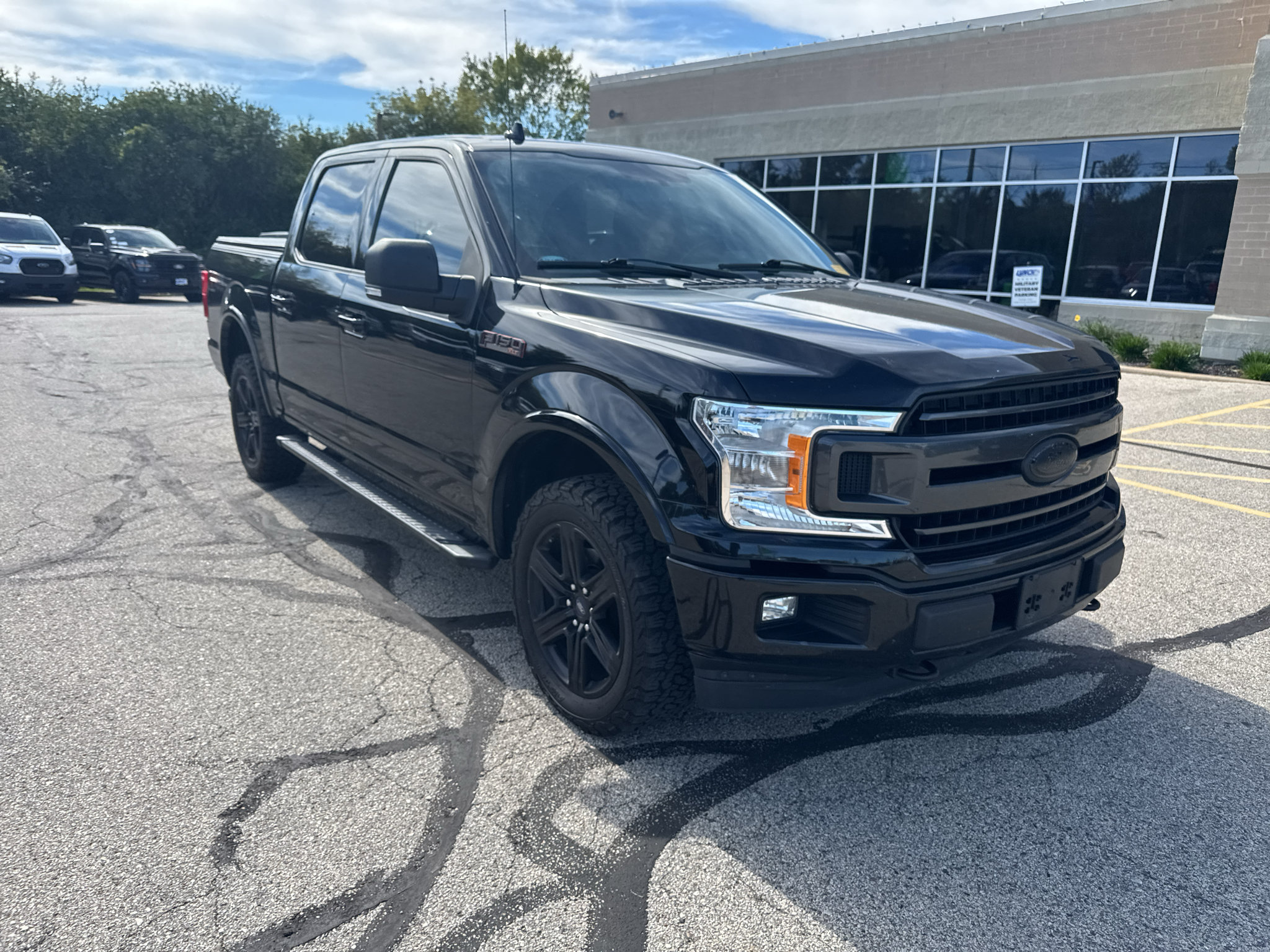 Used 2018 Ford F150 XLT w/ Equipment Group 302A Luxury AWD/4WD image 3