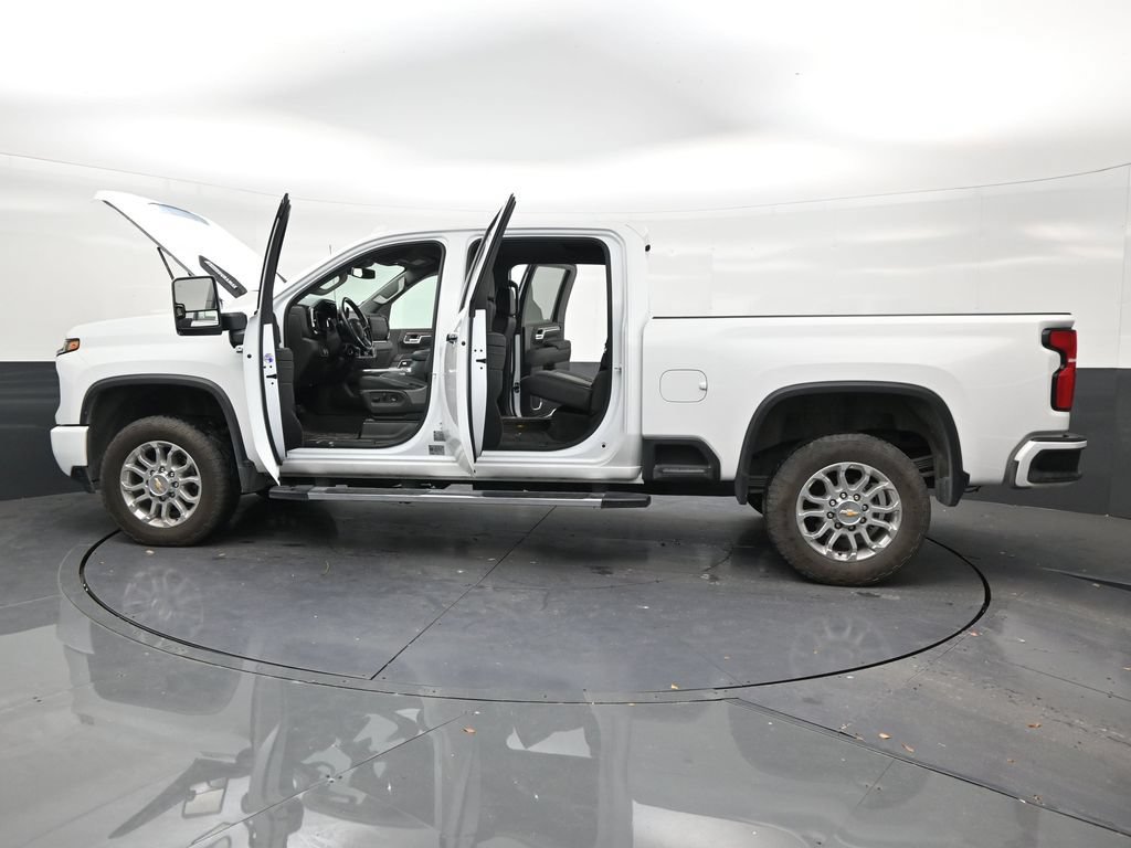 Used 2024 Chevrolet Silverado 2500 LTZ w/ LTZ Plus Package AWD/4WD image 29