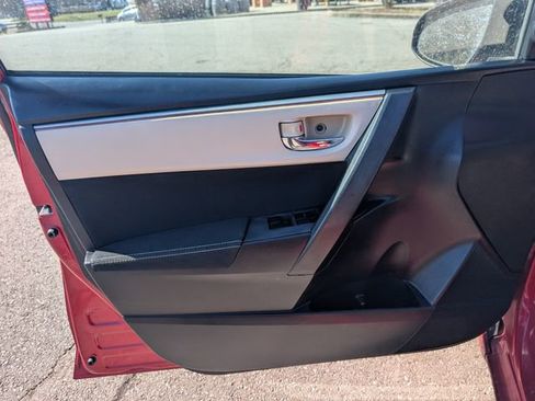 Used 2014 Toyota Corolla LE image 9