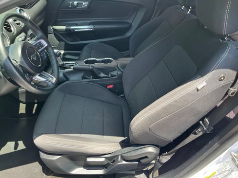 Used 2016 Ford Mustang Coupe RWD image 14