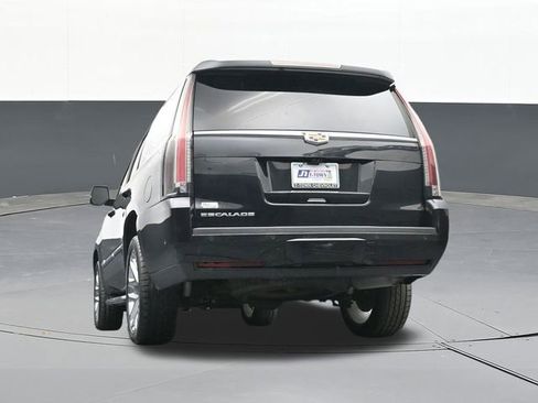Used 2020 Cadillac Escalade Luxury image 48