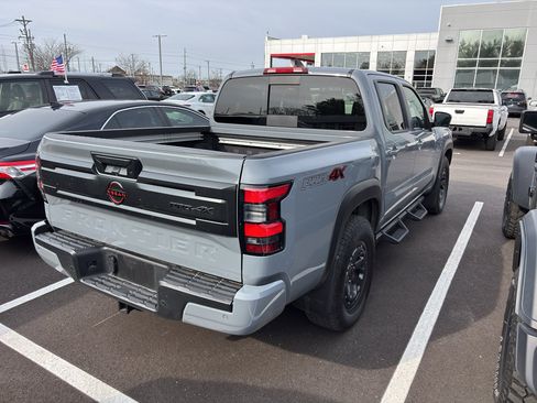 Used 2025 Nissan Frontier PRO-4X w/ Pro Convenience Package image 4