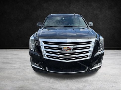 Used 2019 Cadillac Escalade ESV Platinum RWD image 11