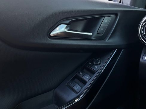 Used 2025 Chevrolet Equinox LT image 20