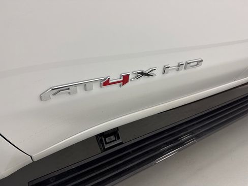 Used 2024 GMC Sierra 2500 AT4X image 21