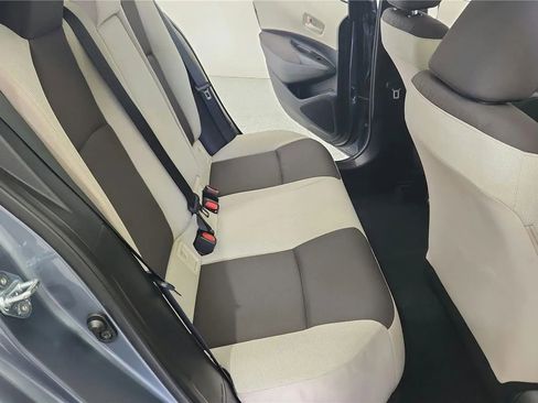 Used 2025 Toyota Corolla LE image 37