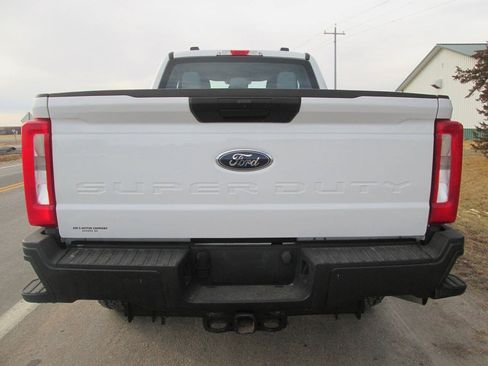 Used 2023 Ford F250 XL w/ FX4 Off-Road Package AWD/4WD image 9