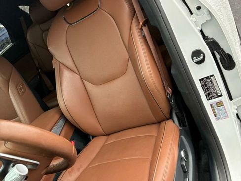 Used 2023 Genesis GV70 2.5T w/ Advanced Package image 19