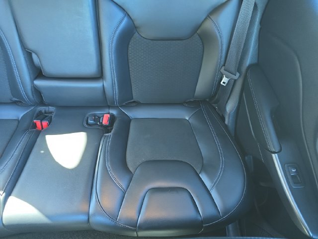 Used 2020 Jeep Cherokee Latitude Plus w/ Cold Weather Group AWD/4WD image 17