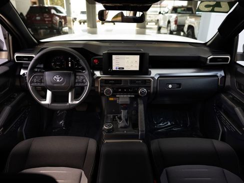 Certified 2025 Toyota 4Runner TRD Off-Road AWD/4WD image 16
