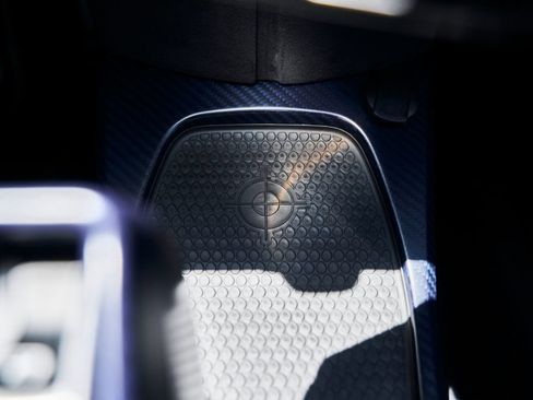Used 2019 McLaren Senna RWD image 68